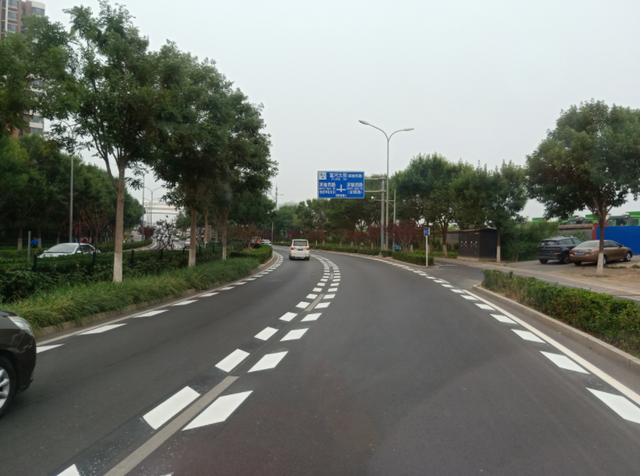 道路標線全解析 路面劃線的定義、分類與作用